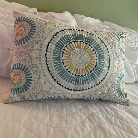 ⭕️Elegant Accent Pillow, originally from Pier One Imports! - Picture 2 of 5